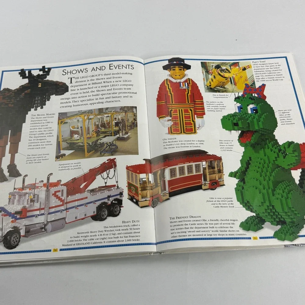 The Ultimate LEGO Book DK‎ Publishing 1999 First American Edition Hardcover